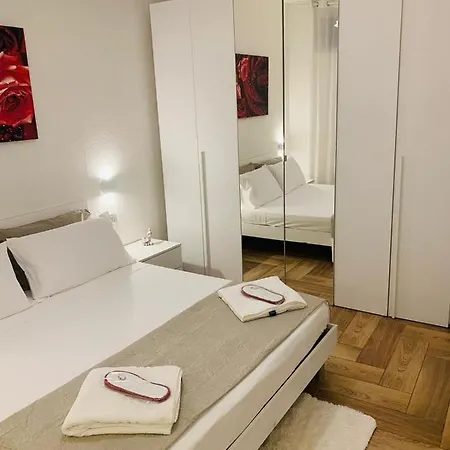 Apartment Napoli Centrale Naples